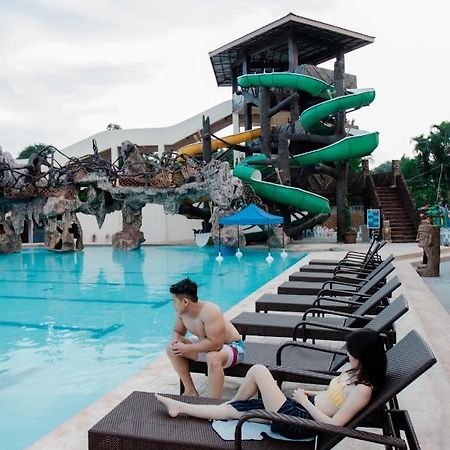 Port Royale Waterpark Resort Dumaguete City Dış mekan fotoğraf